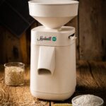 mockmill-100-200-©marian-moschen-mann-backt-1. Mockmill 100 - 360W