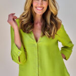 c6871faf-9728-45b7-a916-8acca407aeed. SHIRT W/CONCEALED FRONT